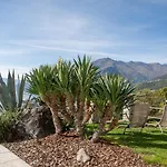 Cafelicita - View - Infinity Pool - Jacuzzi