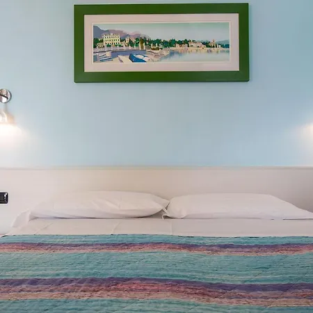 アパートホテル Cafelicita - View - Infinity Pool - Jacuzzi グラヴェドーナ