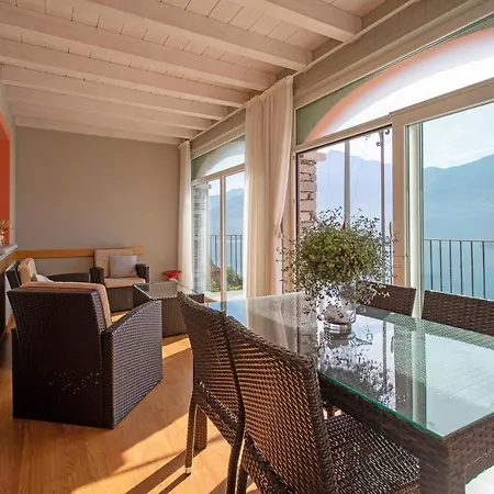 Cafelicita - View - Infinity Pool - Jacuzzi アパートホテル