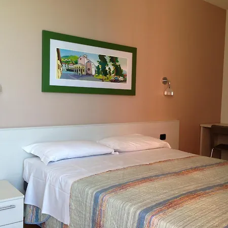 アパートホテル Cafelicita - View - Infinity Pool - Jacuzzi 4*