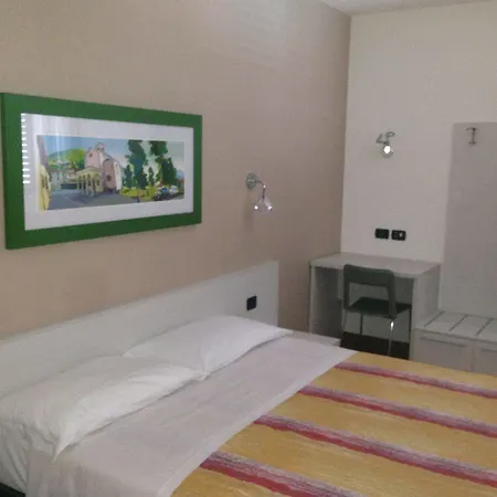 Cafelicita - View - Infinity Pool - Jacuzzi 4* グラヴェドーナ