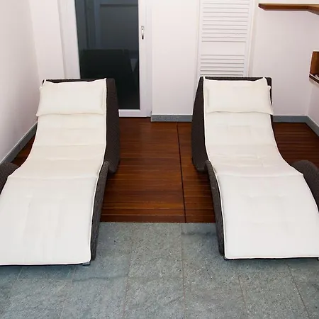 Cafelicita - View - Infinity Pool - Jacuzzi アパートホテル