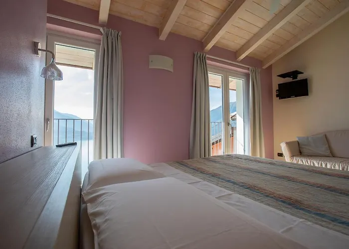 Cafelicita - View - Infinity Pool - Jacuzzi