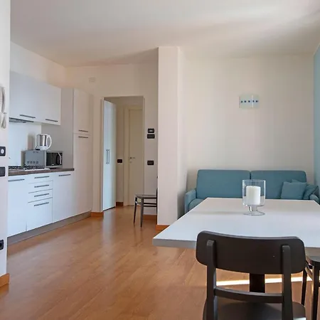 Cafelicita - View - Infinity Pool - Jacuzzi Aparthotel