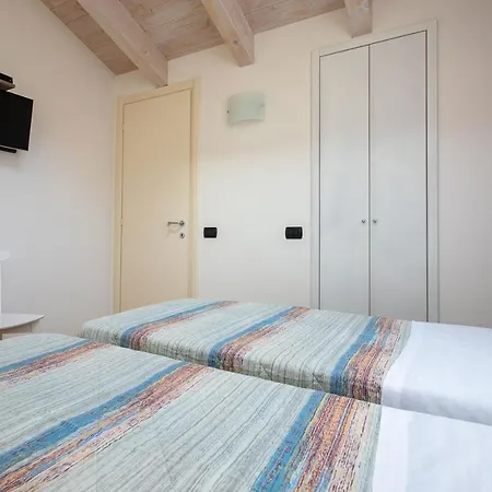 Aparthotel Cafelicita - View - Infinity Pool - Jacuzzi