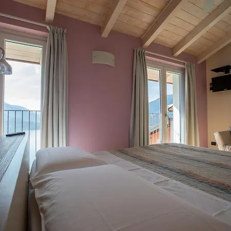 Cafelicita - View - Infinity Pool - Jacuzzi