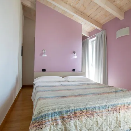 Aparthotel Cafelicita - View - Infinity Pool - Jacuzzi