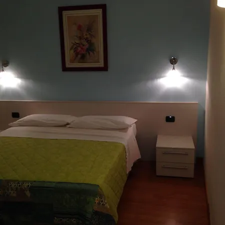 Aparthotel Cafelicita - View - Infinity Pool - Jacuzzi Gravedona