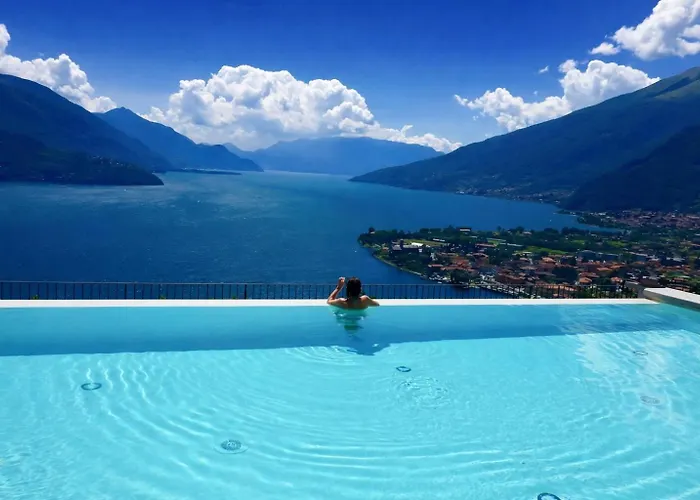 Cafelicita - View - Infinity Pool - Jacuzzi غْرافيدونا