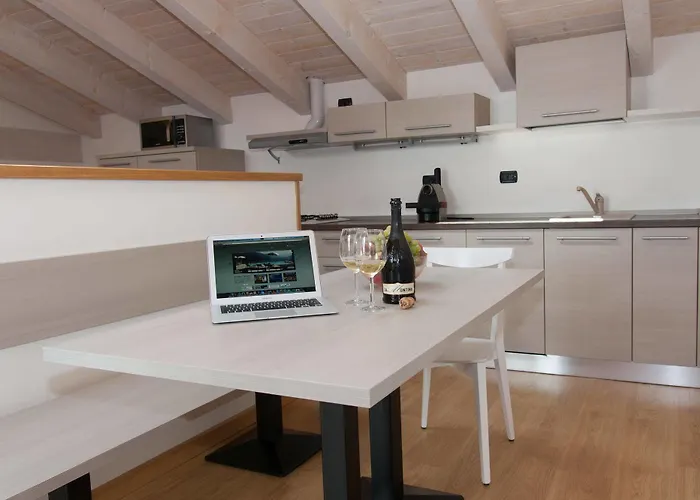 Cafelicita - View - Infinity Pool - Jacuzzi Gravedona