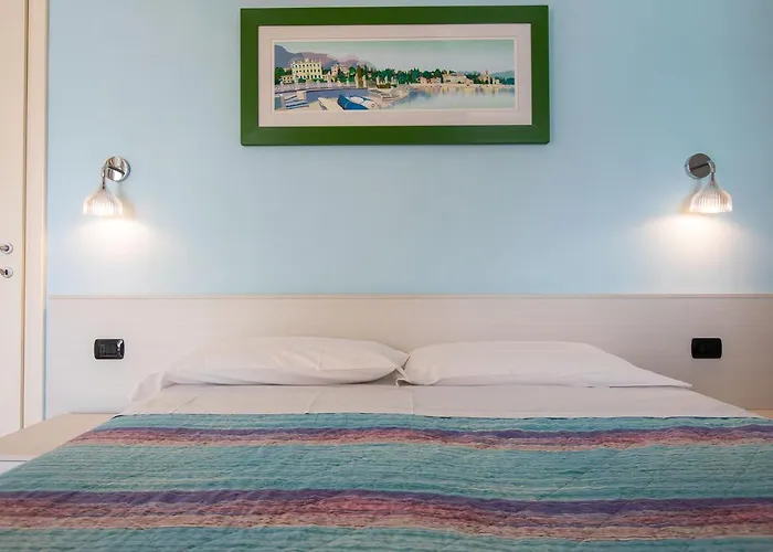 Hotel apartamentowy Cafelicita - View - Infinity Pool - Jacuzzi Gravedona